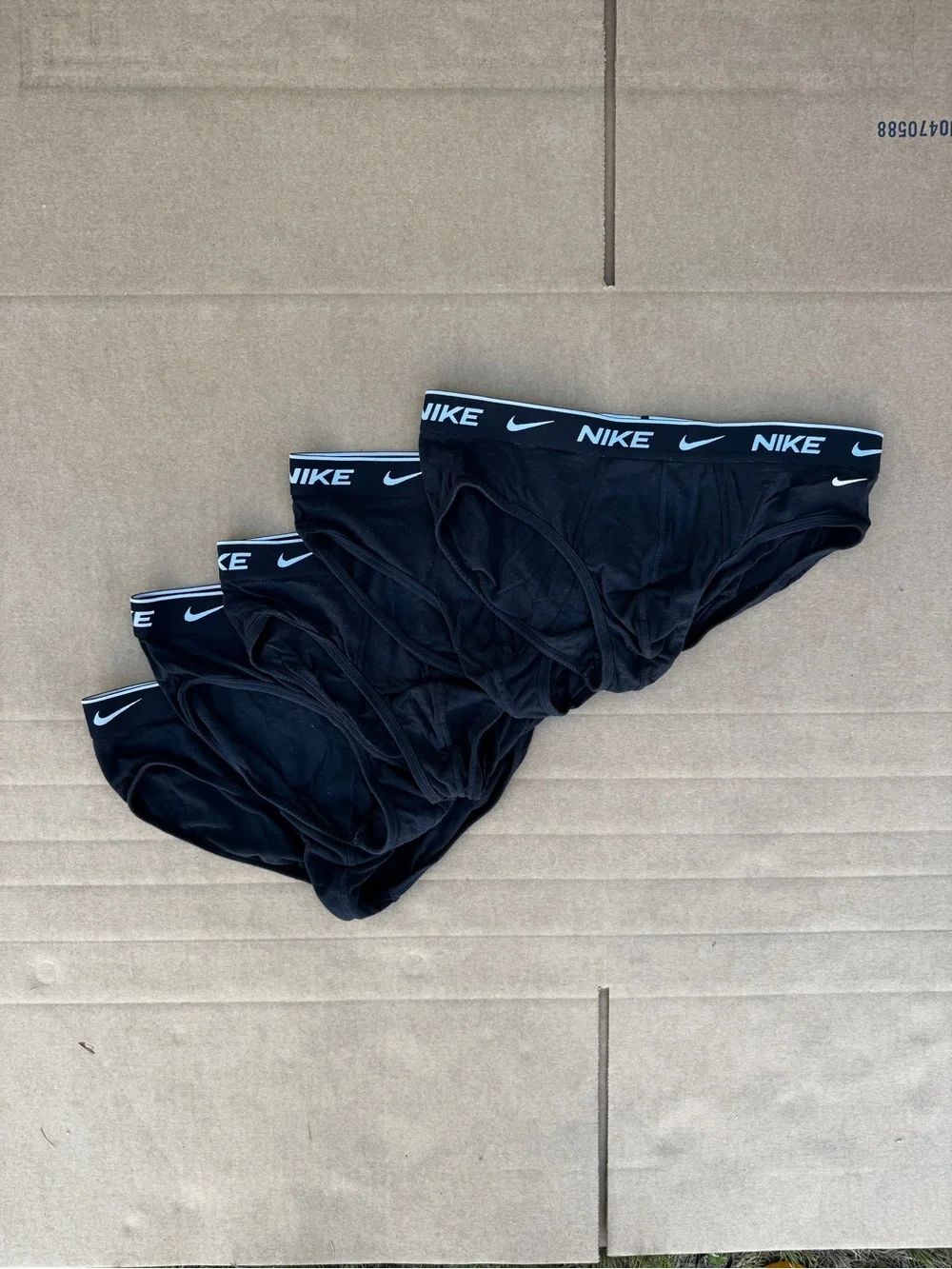 Nike Dri-FIT Men’s Large Black Briefs Underwear 5-Pack Swoosh Waistband